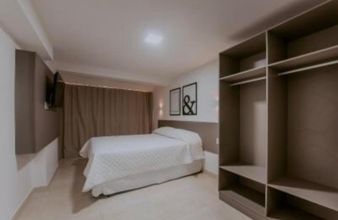 Manaira Hotel *